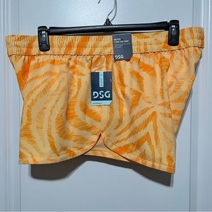 DSG Women’s Mid Rise Stride Run Short, Trippy Zebra Tangerine